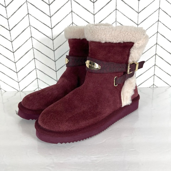 Michael Kors Tracy Boots - Picture 4 of 9